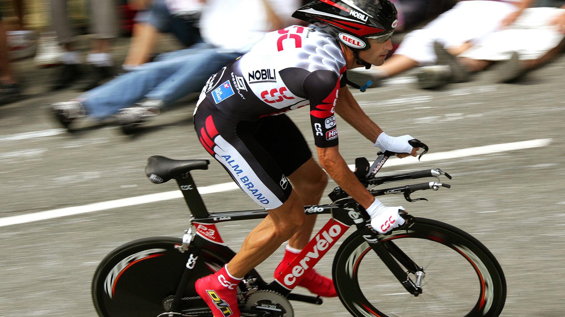 篮球运动员训练负荷智能监测与疲劳恢复的综合研究，篮球项目负荷特征分析